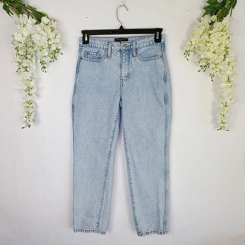 Banana Republic High Rise Straight Jeans 27/4 Petite Light Wash Momcore Denim